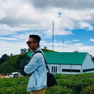 Meet your Posher, Hoàng